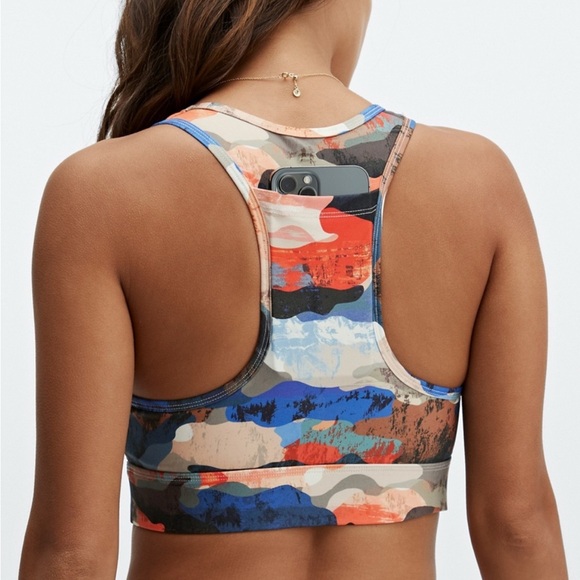 Fabletics Sports On the Go, jog bra and pants, top M, pants S, great condition - Picture 6 of 11